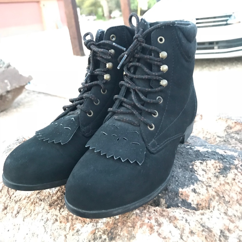 ARIAT BLACK BOOTS